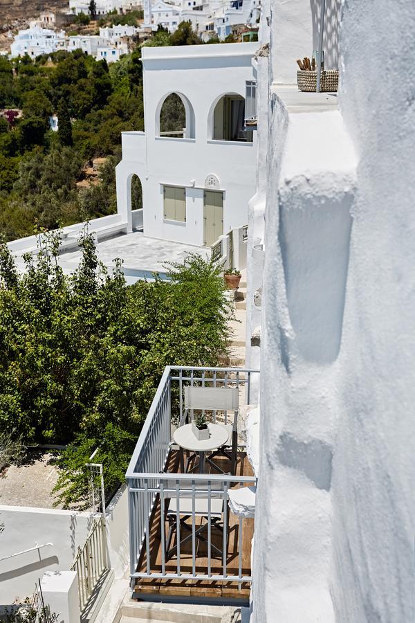 Living Theros Luxury Suites Kardhianí 외부 사진