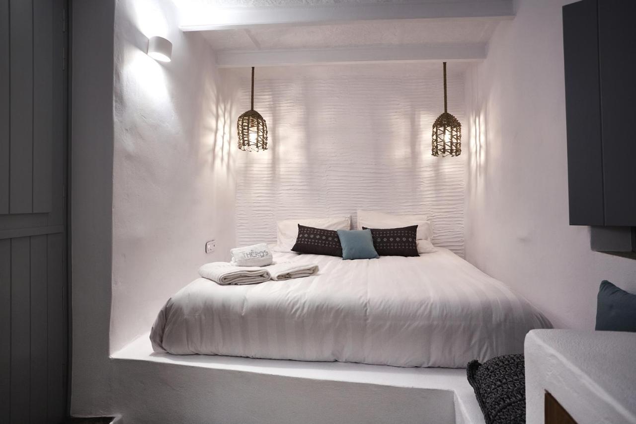 Living Theros Luxury Suites Kardhianí 외부 사진